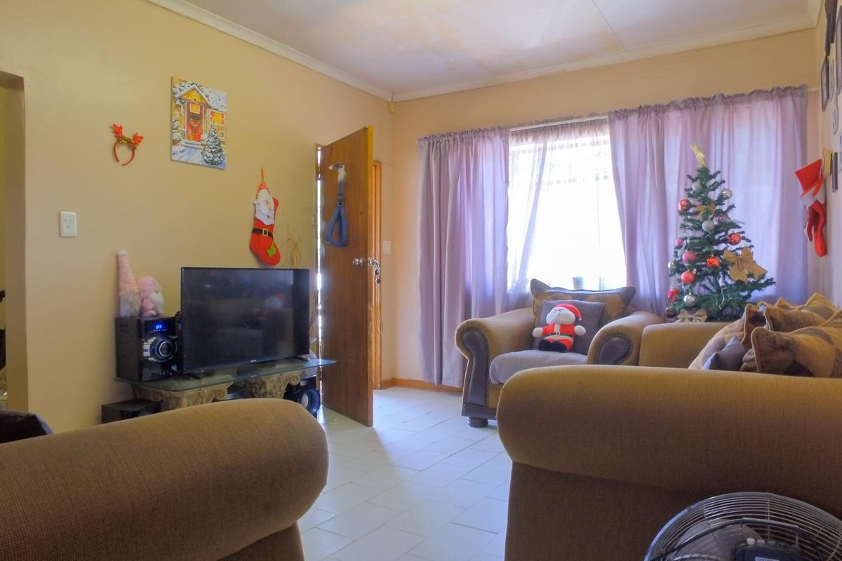 House For Sale In Rustenburg - Photo 3