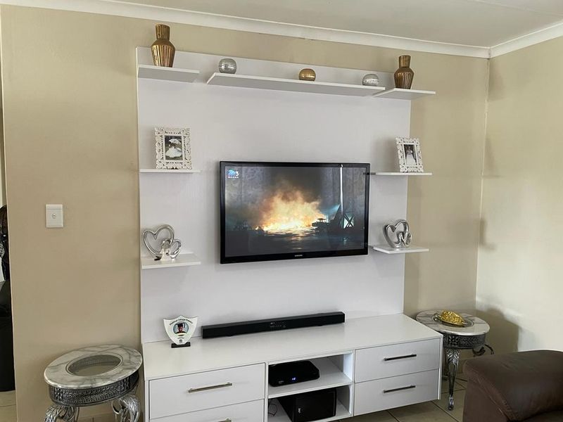 House For Sale In Rustenburg - Photo 7