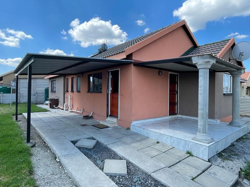 House For Sale In Rustenburg - Photo 2