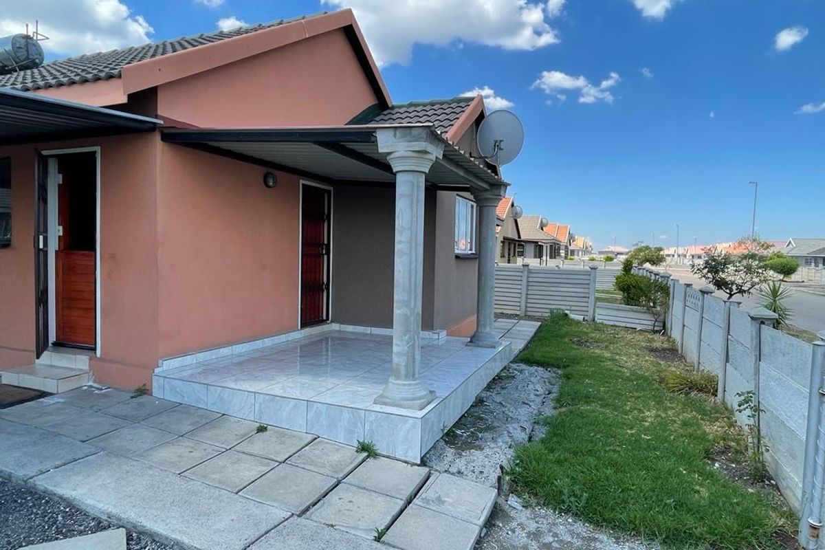 House For Sale In Rustenburg - Photo 3