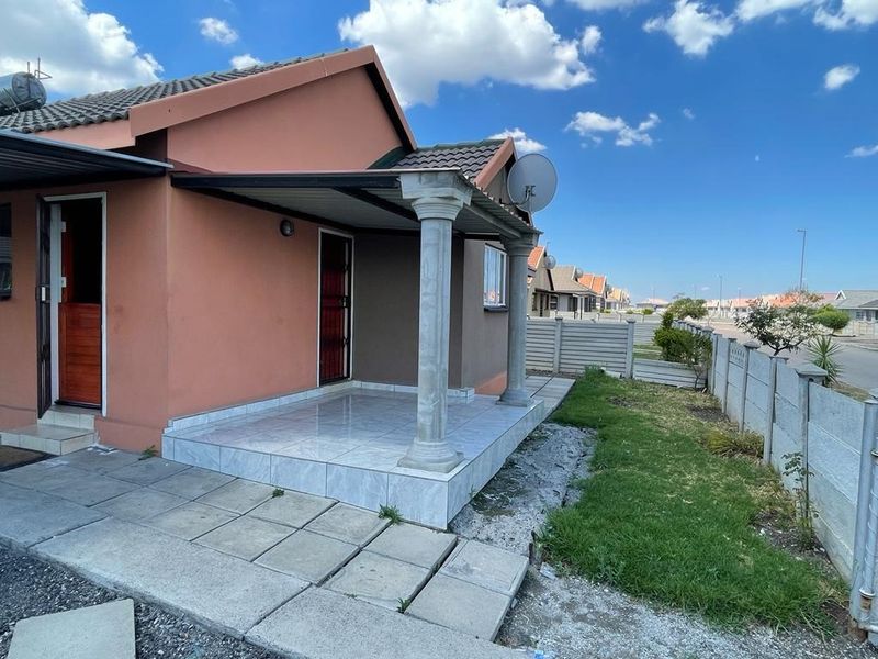 House For Sale In Rustenburg - Photo 3