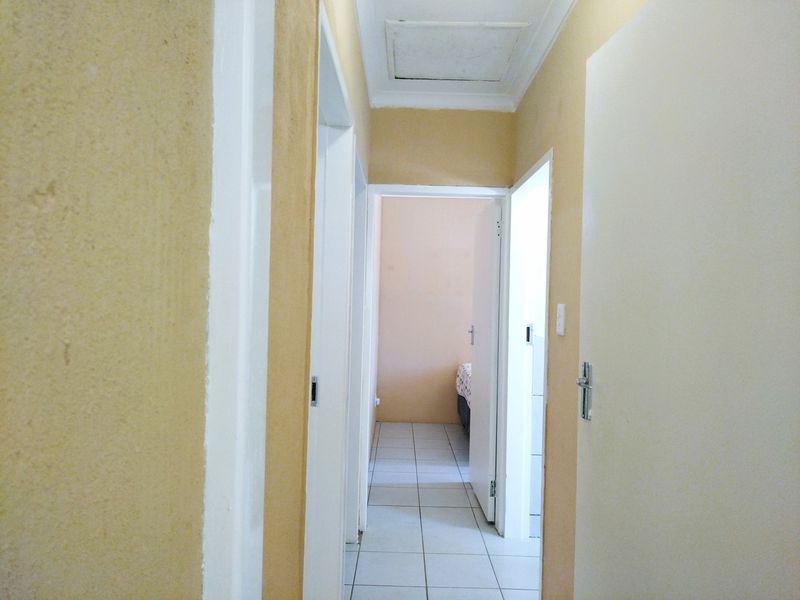 Townhouse For Sale In Rustenburg - Photo 7