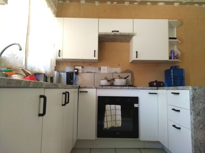 Townhouse For Sale In Rustenburg - Photo 3