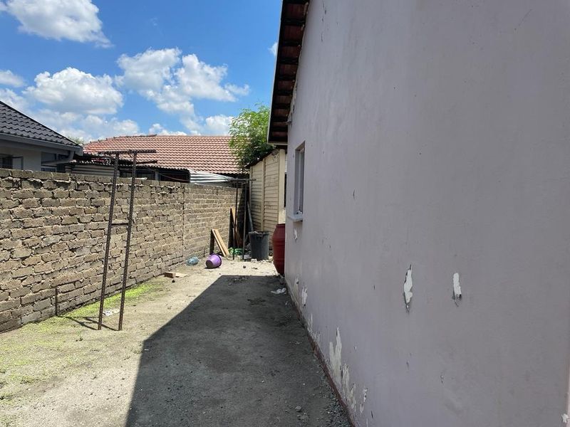 House For Sale In Rustenburg - Photo 8