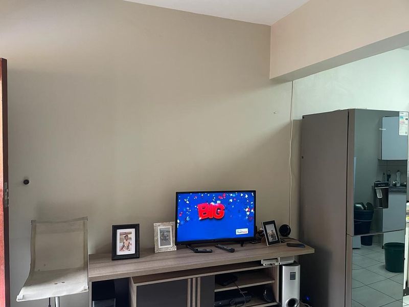 Apartment For Sale In Rustenburg - Photo 6