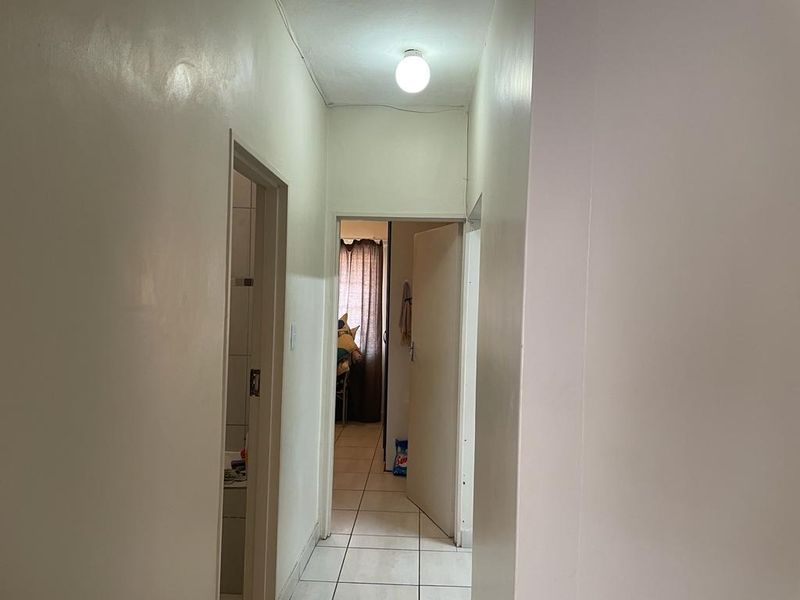 Apartment For Sale In Rustenburg - Photo 8