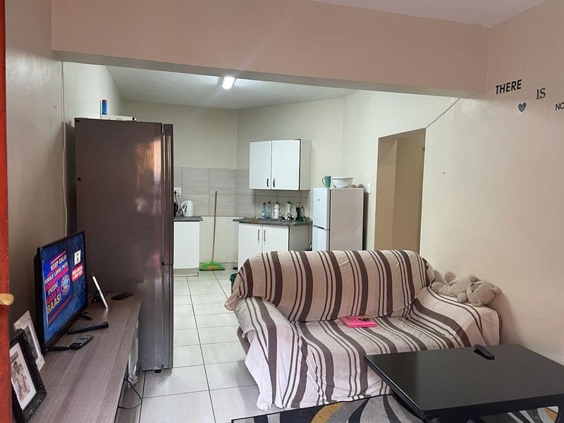 Apartment For Sale In Rustenburg - Photo 7