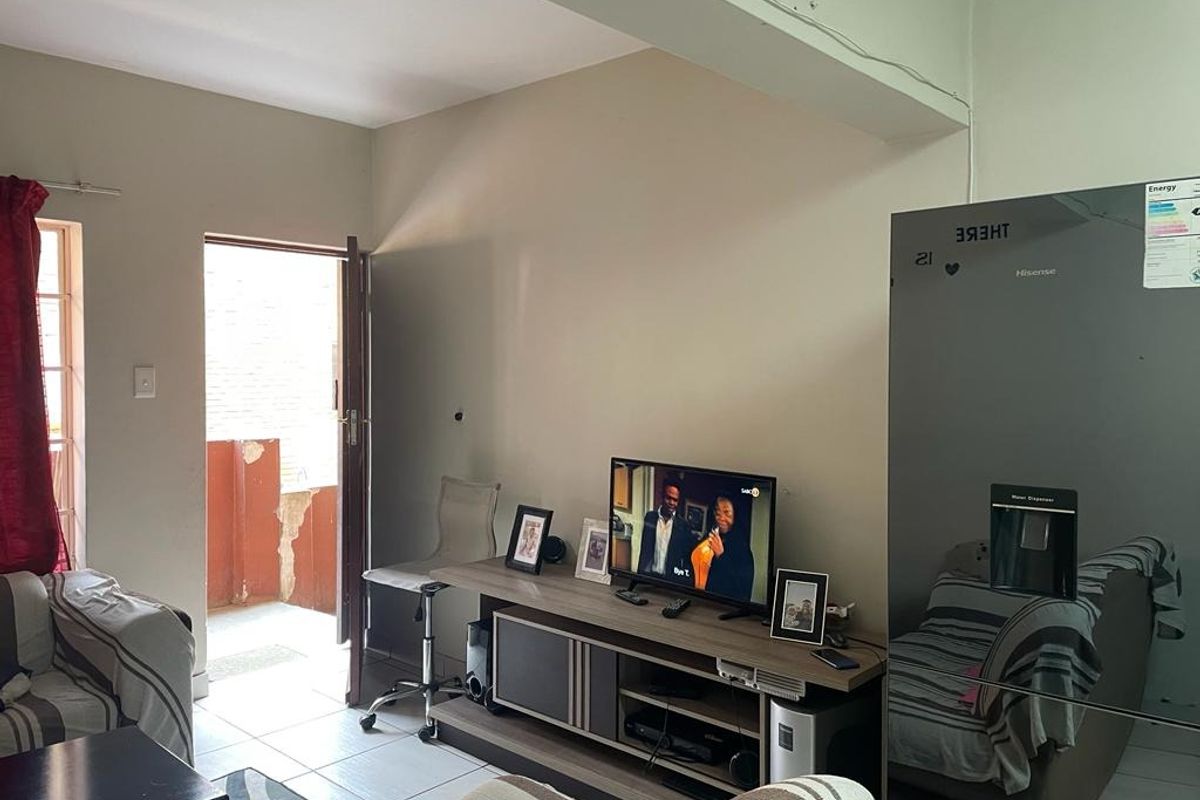 Apartment For Sale In Rustenburg - Photo 5