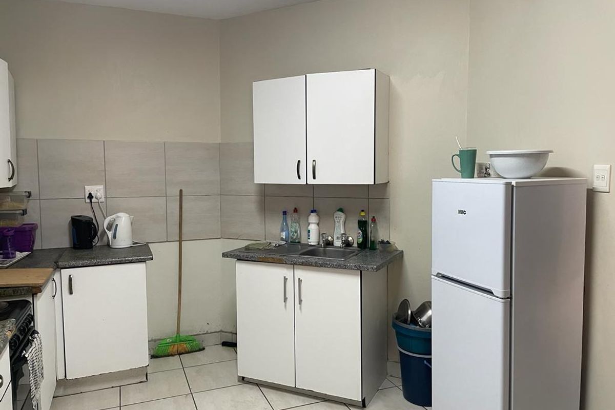 Apartment For Sale In Rustenburg - Photo 3