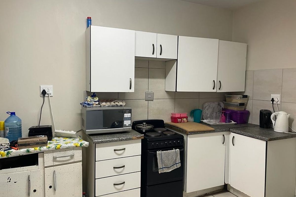 Apartment For Sale In Rustenburg - Photo 2