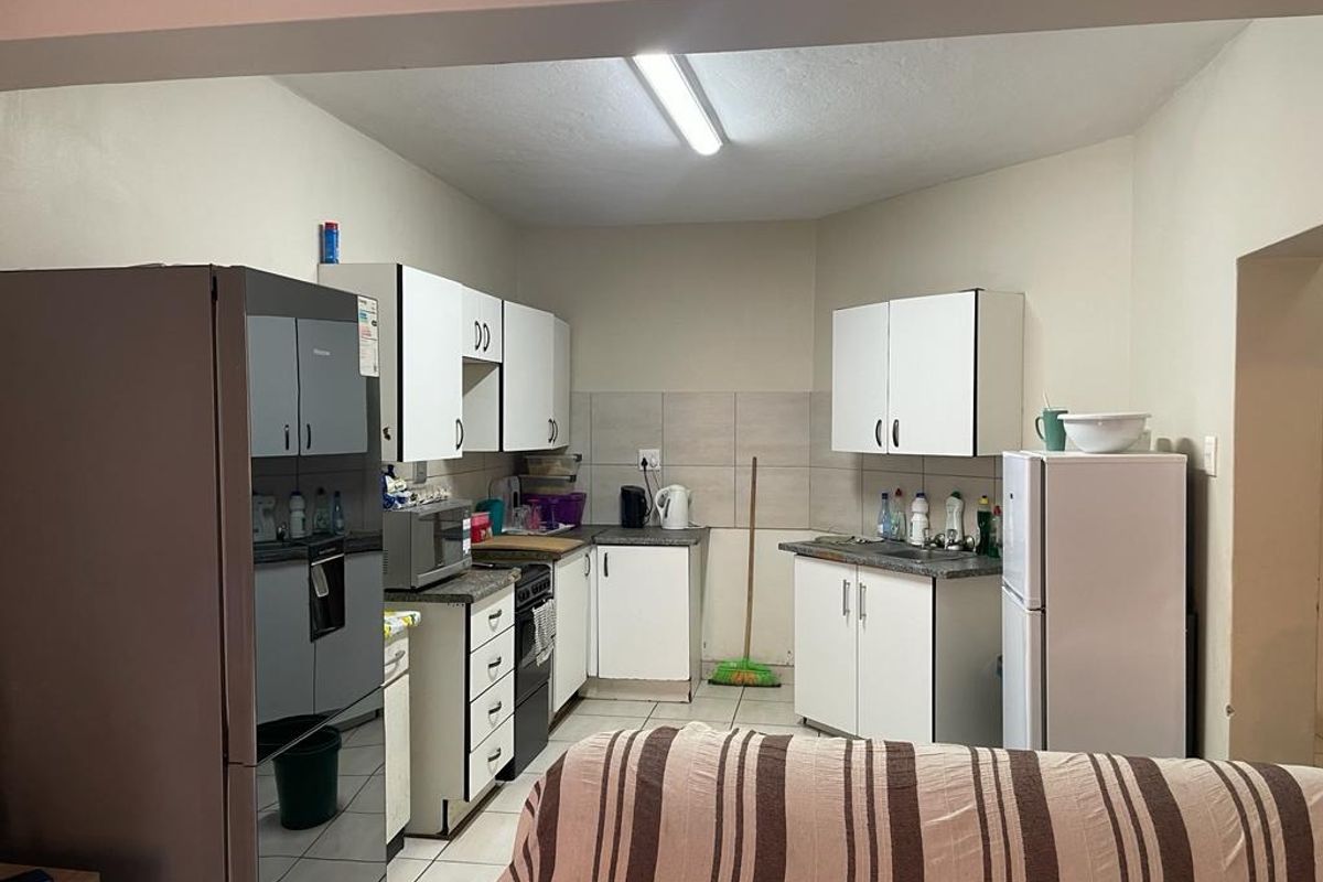 Apartment For Sale In Rustenburg - Photo 4