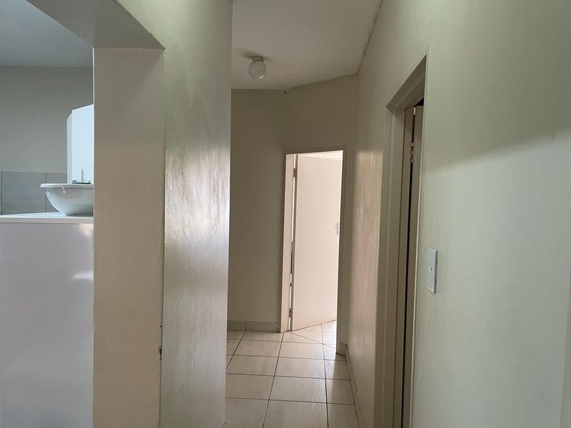 Apartment For Sale In Rustenburg - Photo 7