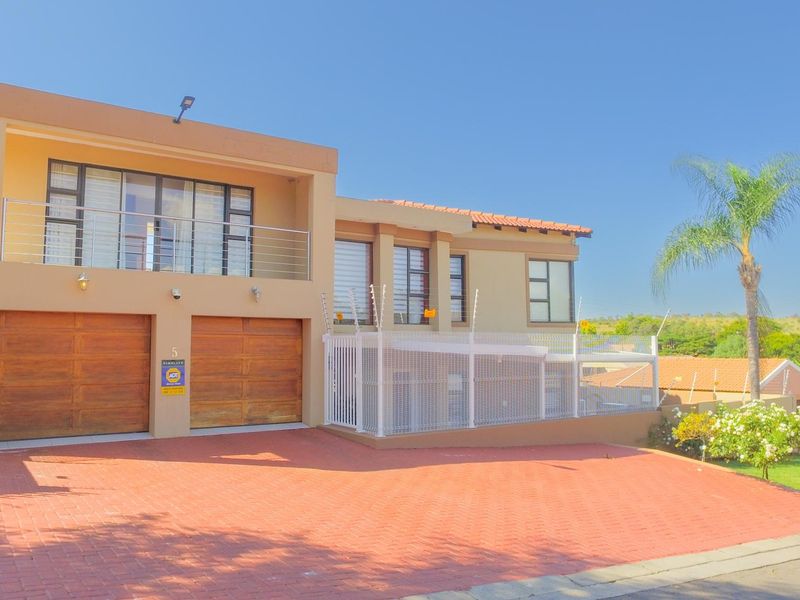 House For Sale In Rustenburg - Photo 2