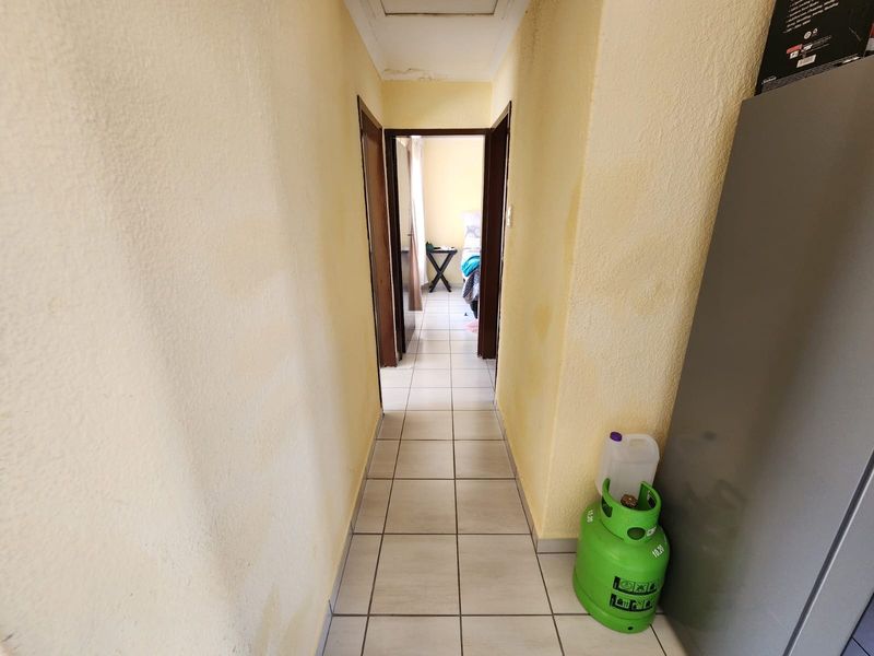 Apartment For Sale In Rustenburg - Photo 6