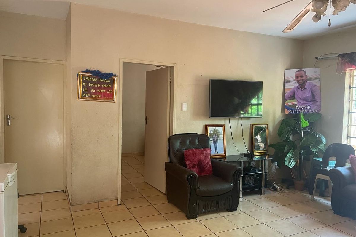 Apartment For Sale In Rustenburg - Photo 5