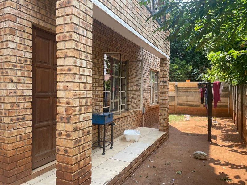 Apartment For Sale In Rustenburg - Photo 3