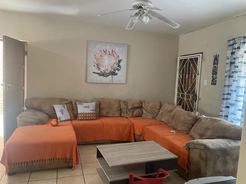 Apartment For Sale In Rustenburg - Photo 9