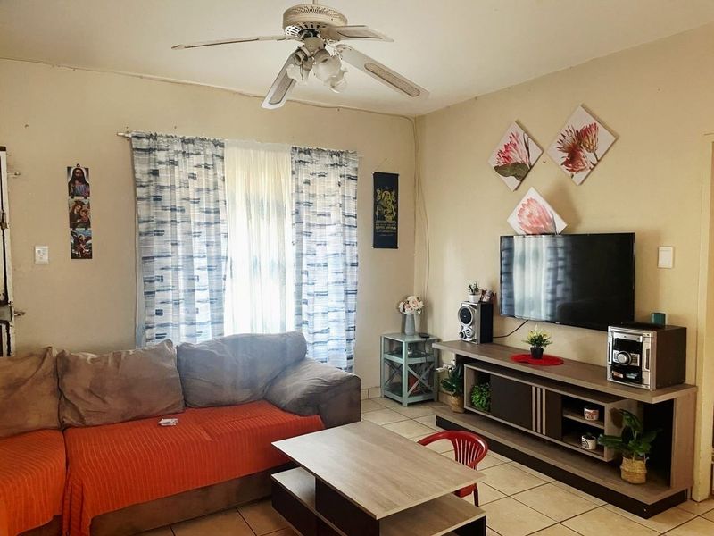 Apartment For Sale In Rustenburg - Photo 7