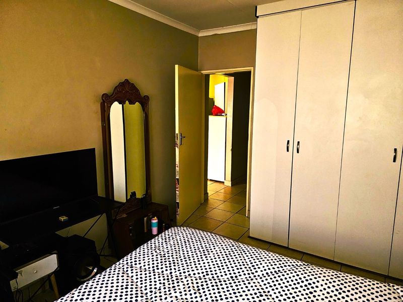 Apartment For Sale In Rustenburg - Photo 5