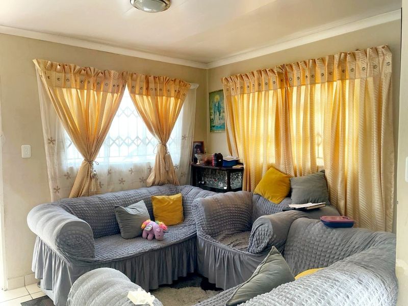 House For Sale In Rustenburg - Photo 4