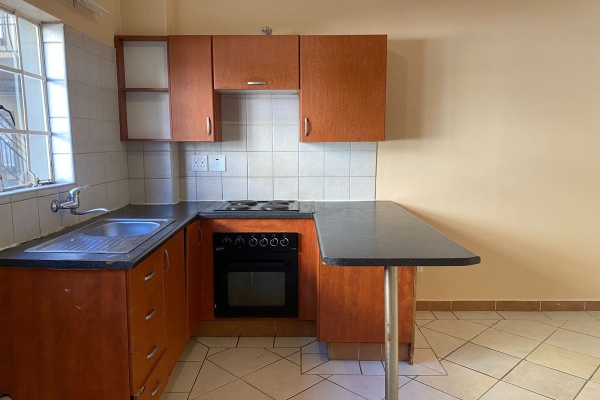 Apartment For Sale In Rustenburg - Photo 3