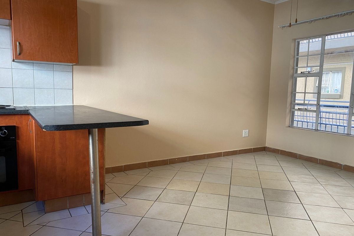 Apartment For Sale In Rustenburg - Photo 5