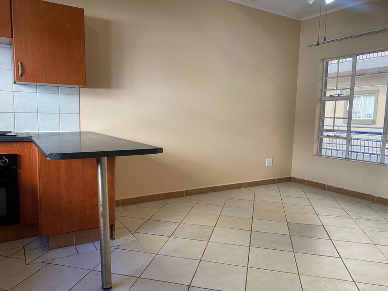 Apartment For Sale In Rustenburg - Photo 5