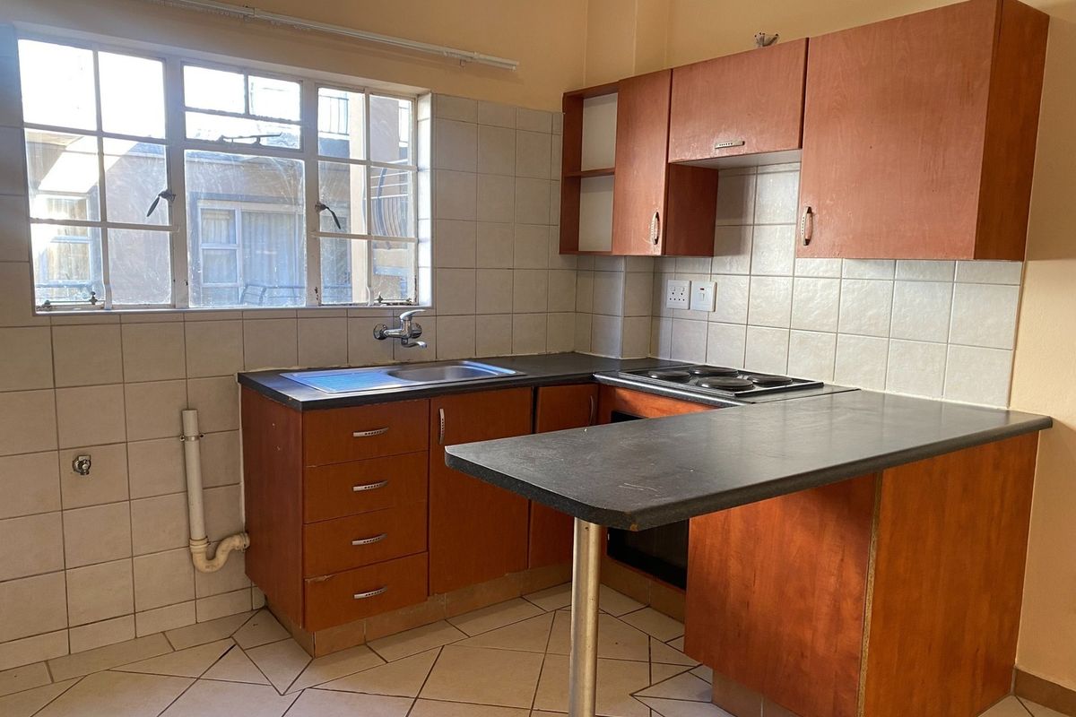 Apartment For Sale In Rustenburg - Photo 4