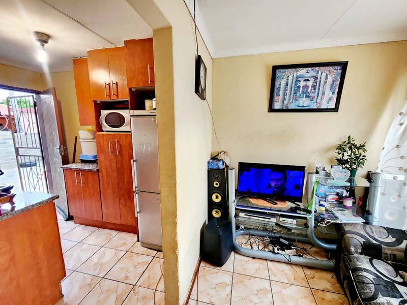 House For Sale In Rustenburg - Photo 7