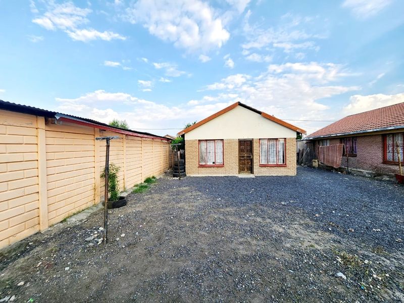 House For Sale In Rustenburg - Photo 2