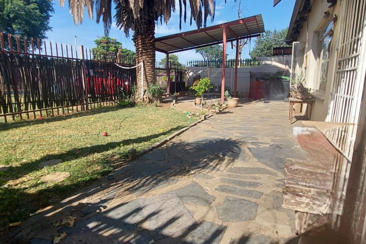 House For Sale In Rustenburg - Photo 2