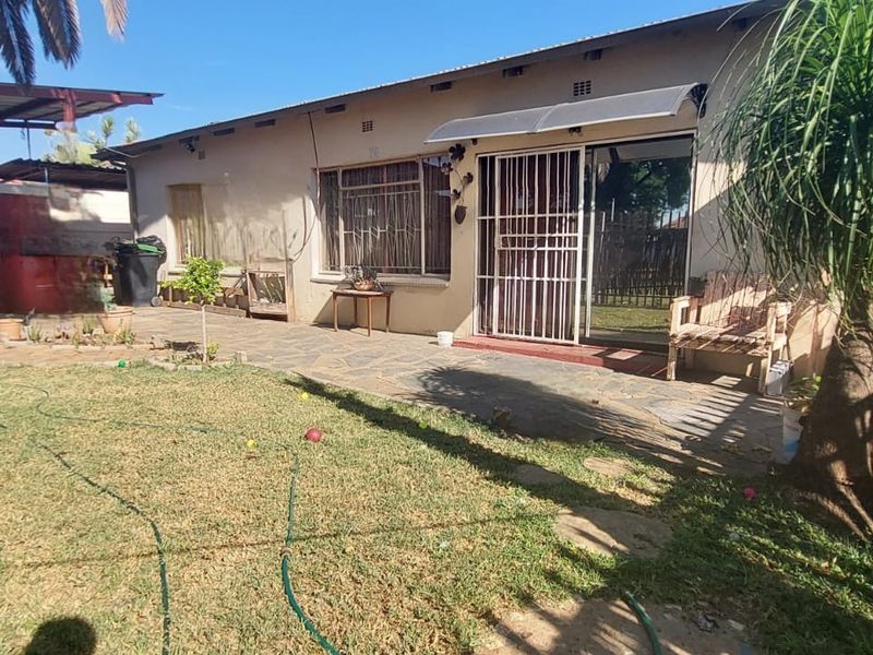 House For Sale In Rustenburg - Photo 8