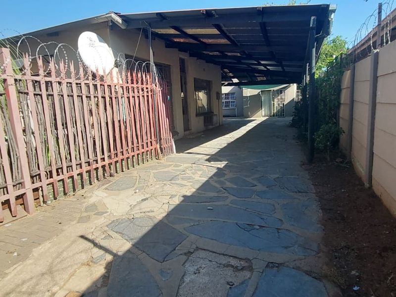 House For Sale In Rustenburg - Photo 6
