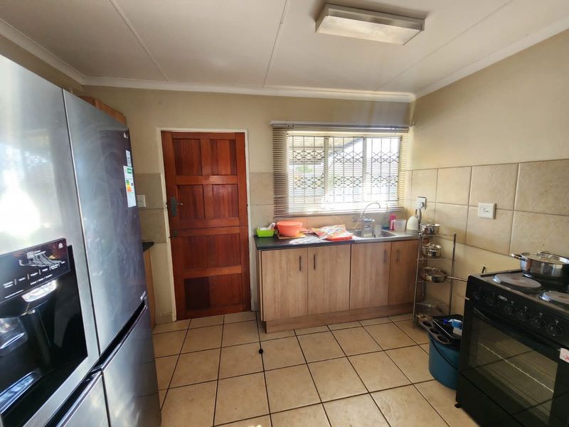 House For Sale In Rustenburg - Photo 2
