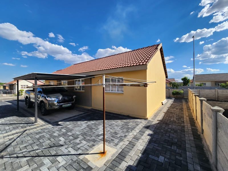 House For Sale In Rustenburg - Photo 10