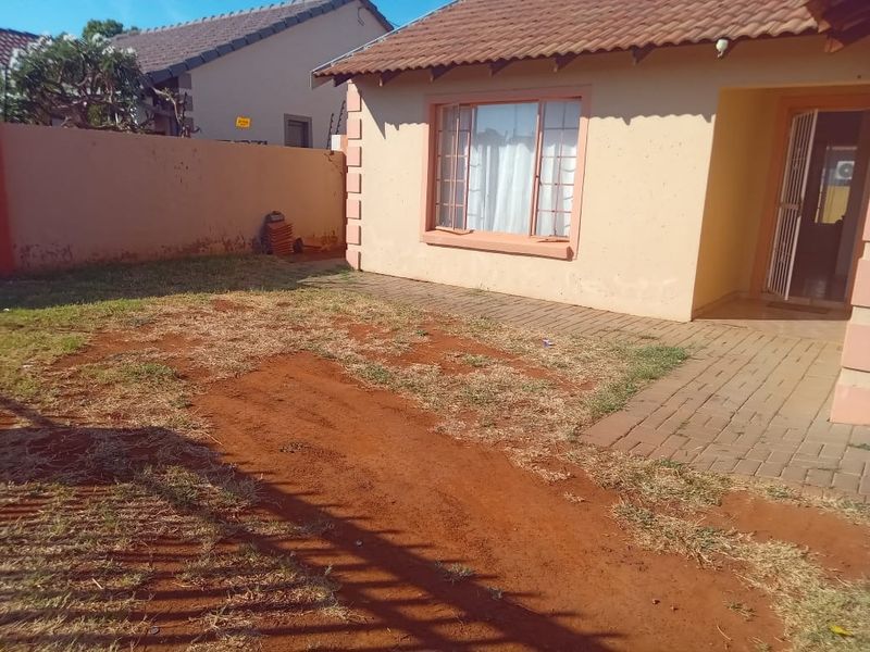 House For Sale In Northam - Photo 2