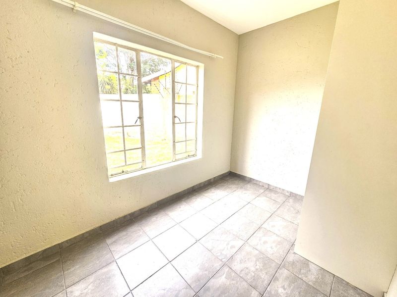 Apartment For Sale In Rustenburg - Photo 10