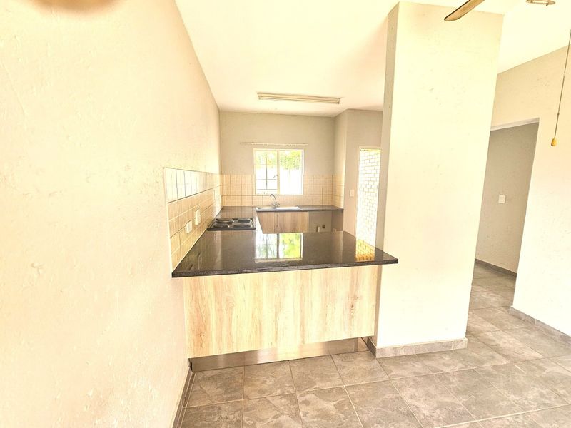 Apartment For Sale In Rustenburg - Photo 4