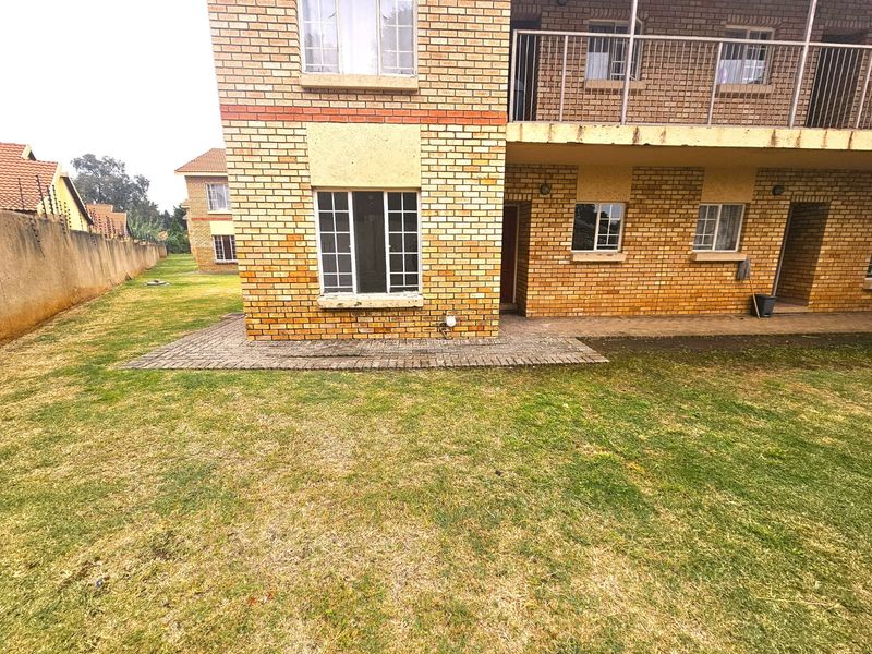 Apartment For Sale In Rustenburg - Photo 2