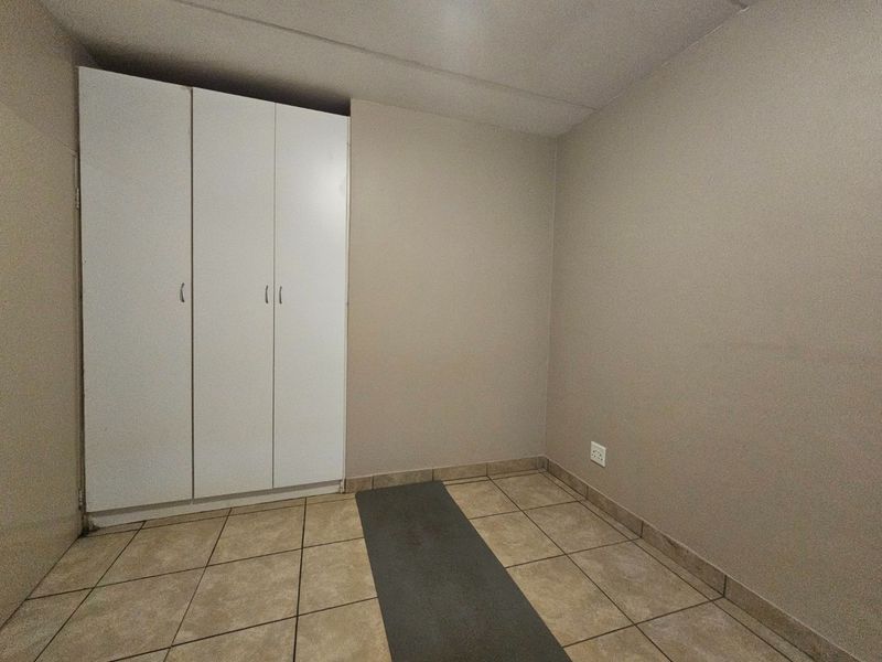 Apartment For Sale In Rustenburg - Photo 9