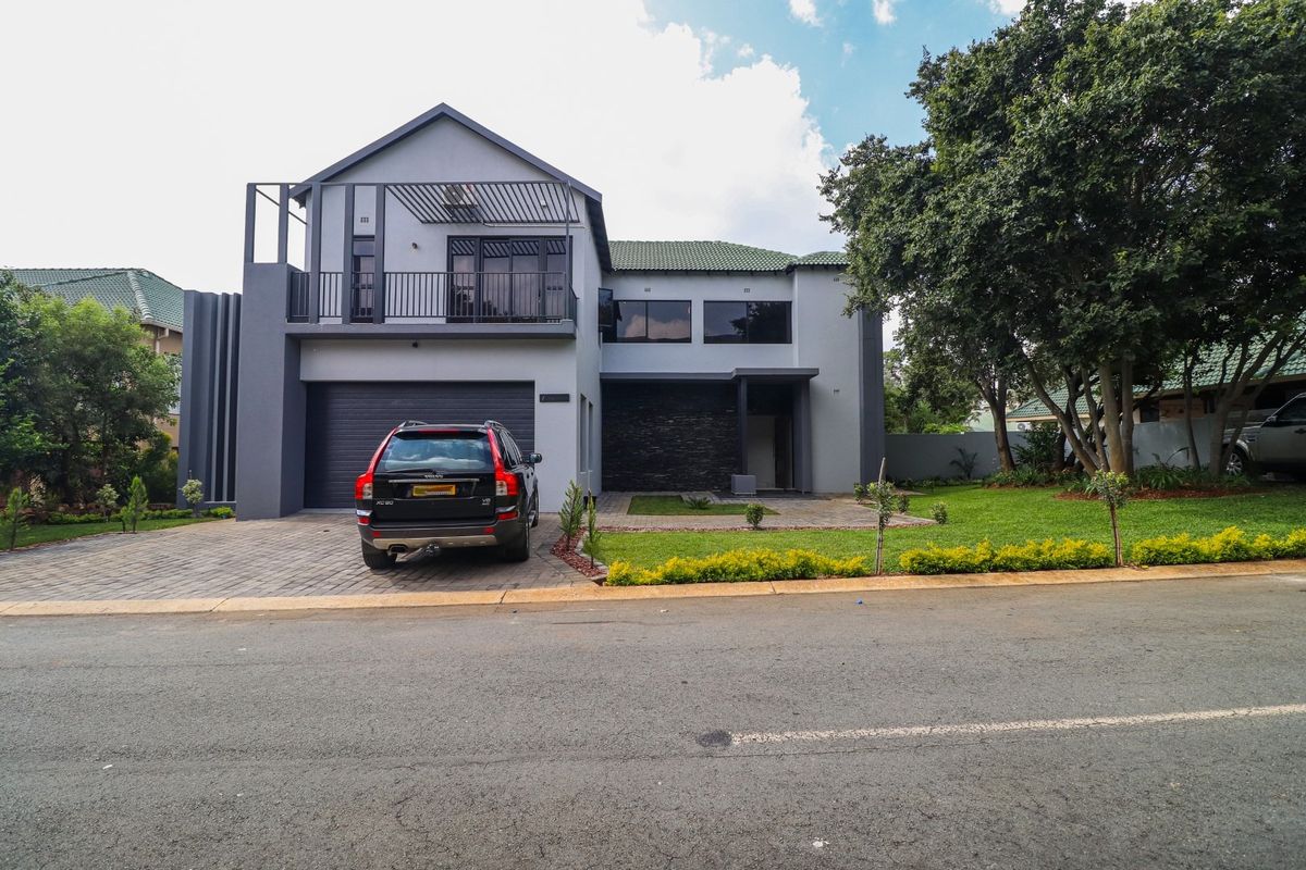 Luxurious 4-Bedroom Home in Brigadoon Estate - Photo 2