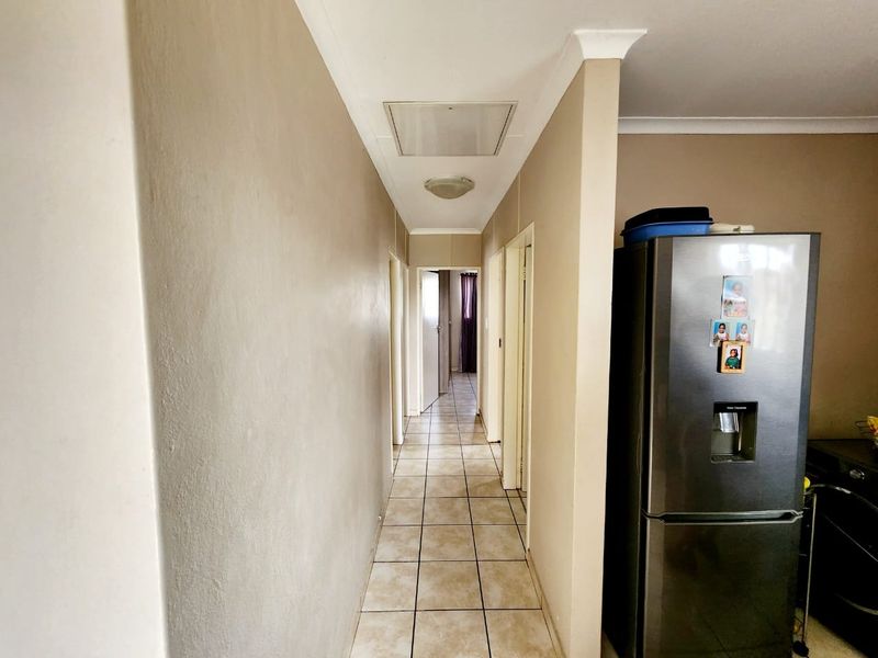 House For Sale In Rustenburg - Photo 10