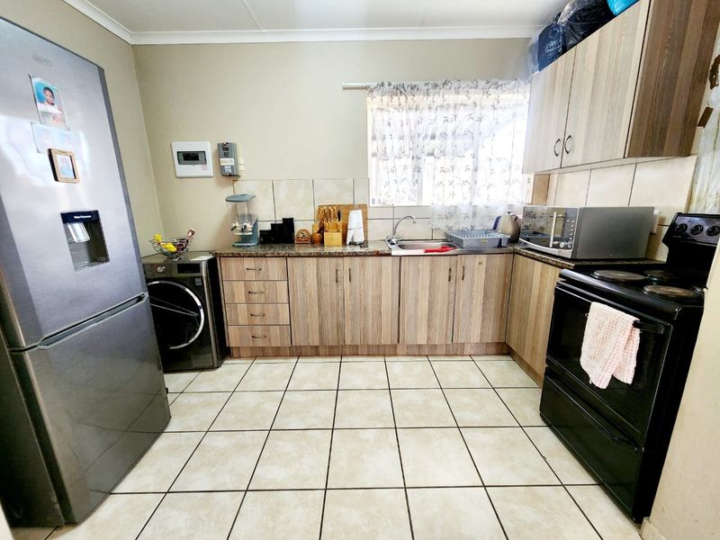 House For Sale In Rustenburg - Photo 6