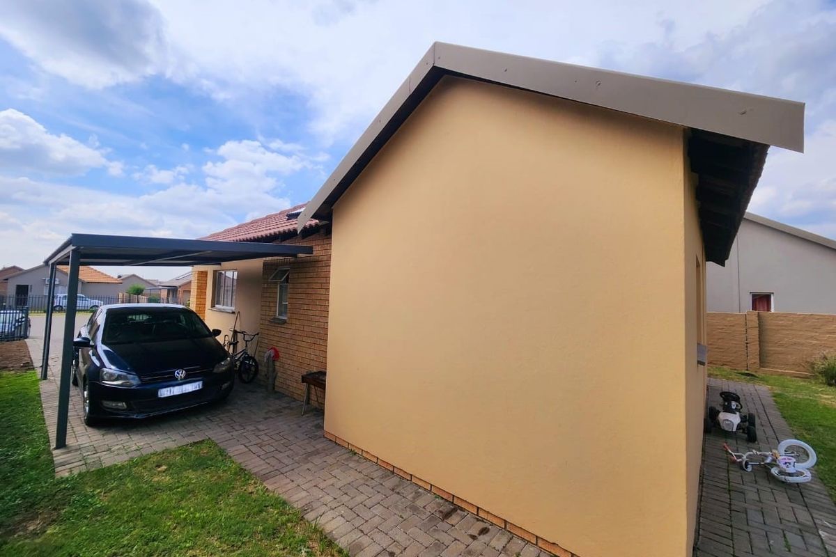 House For Sale In Rustenburg - Photo 2