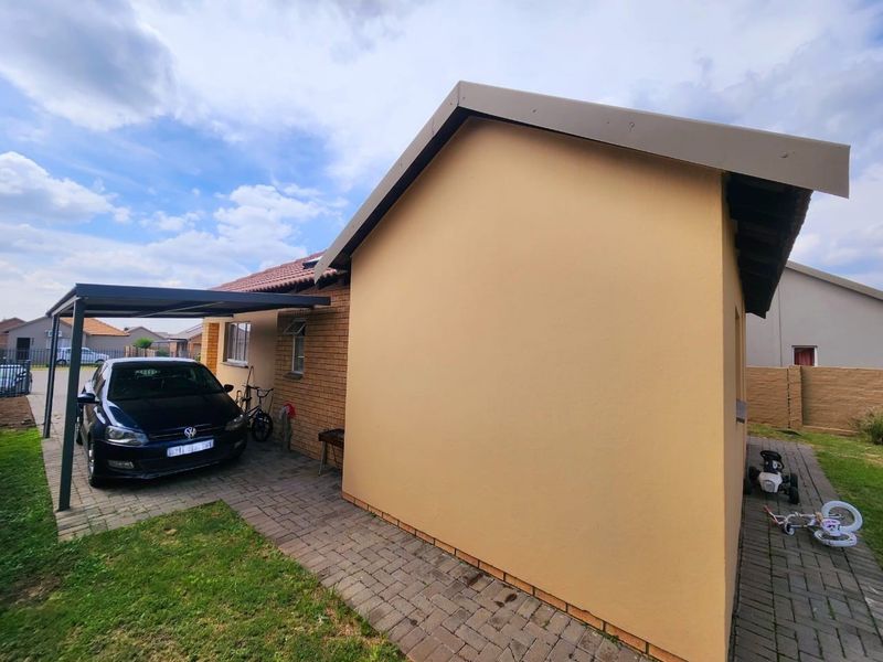 House For Sale In Rustenburg - Photo 2