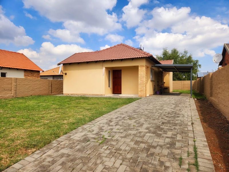 House For Sale In Rustenburg - Photo 3