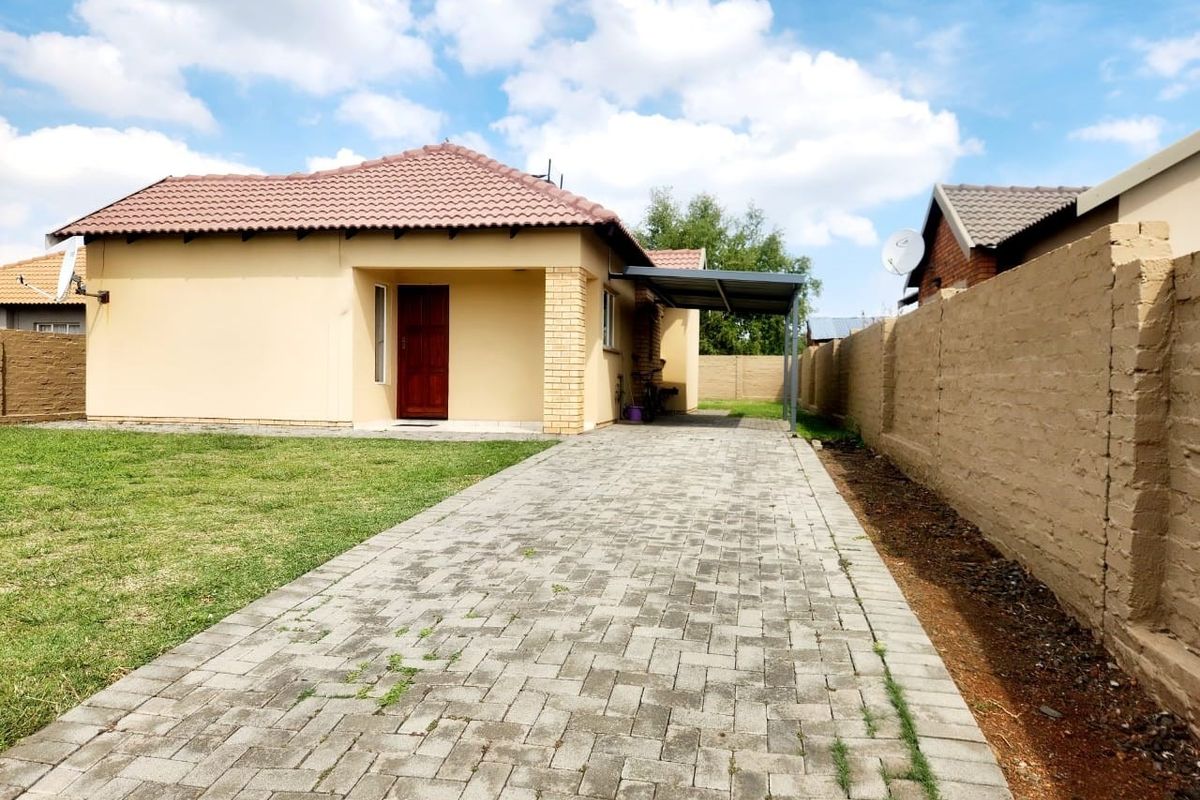 House For Sale In Rustenburg - Photo 4