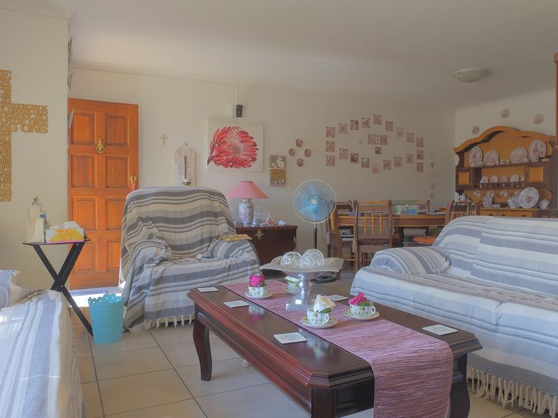 Duplex For Sale In Rustenburg - Photo 5