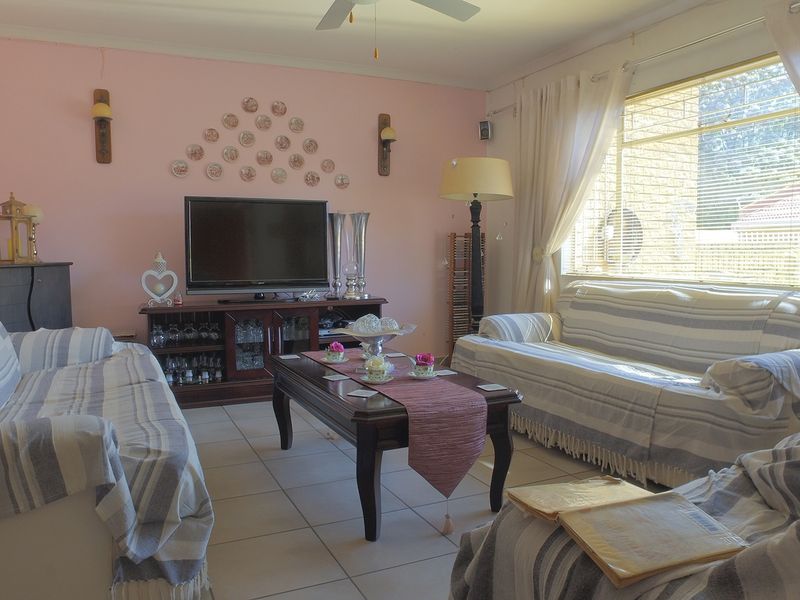 Duplex For Sale In Rustenburg - Photo 4