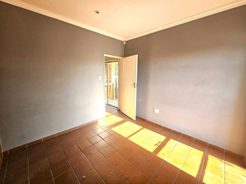 Apartment For Sale In Rustenburg - Photo 7